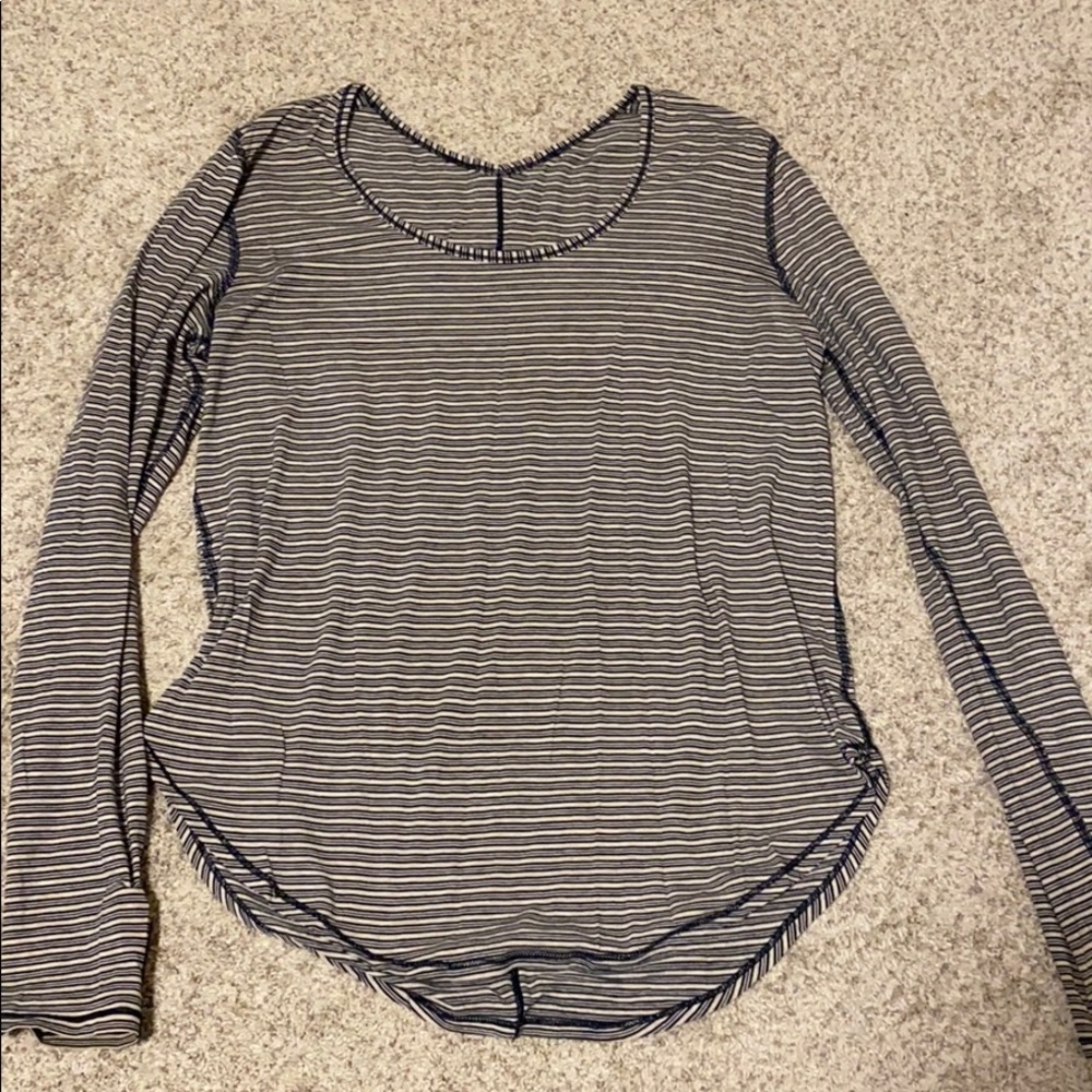 Long sleeve Lululemon shirt